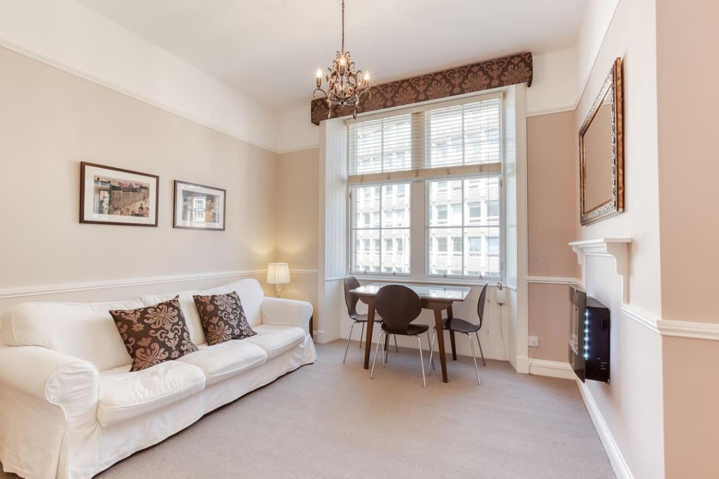 West Port - 2Br In The Heart Of The Old Town Just Off The Grassmarket Edimburgo Exterior foto