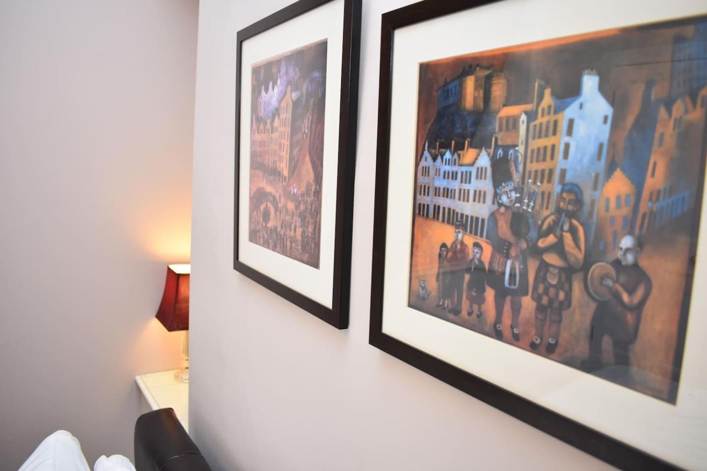 West Port - 2Br In The Heart Of The Old Town Just Off The Grassmarket Edimburgo Exterior foto