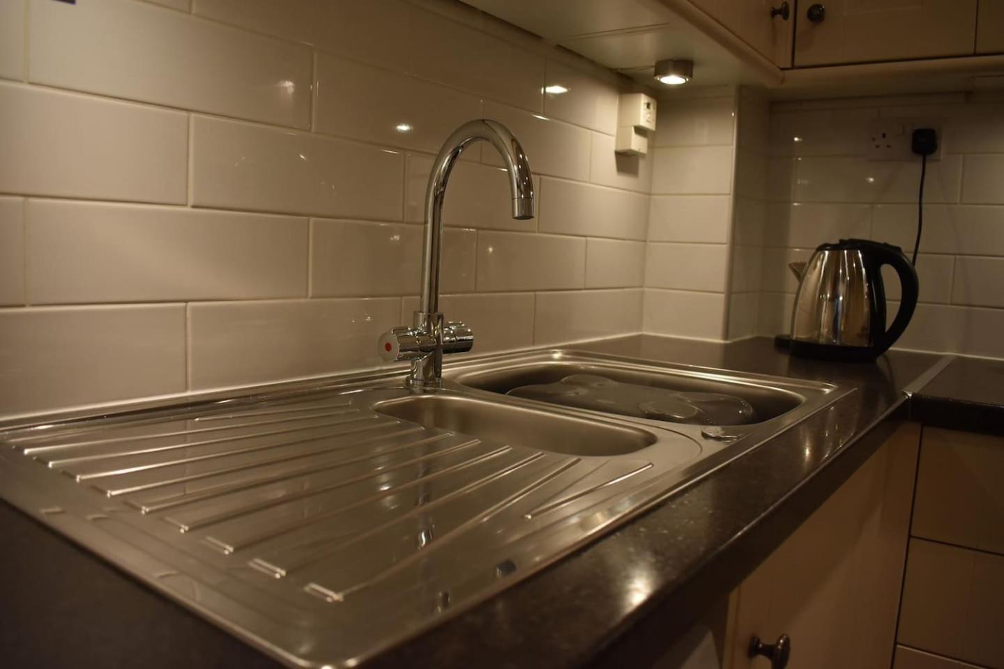 West Port - 2Br In The Heart Of The Old Town Just Off The Grassmarket Edimburgo Exterior foto