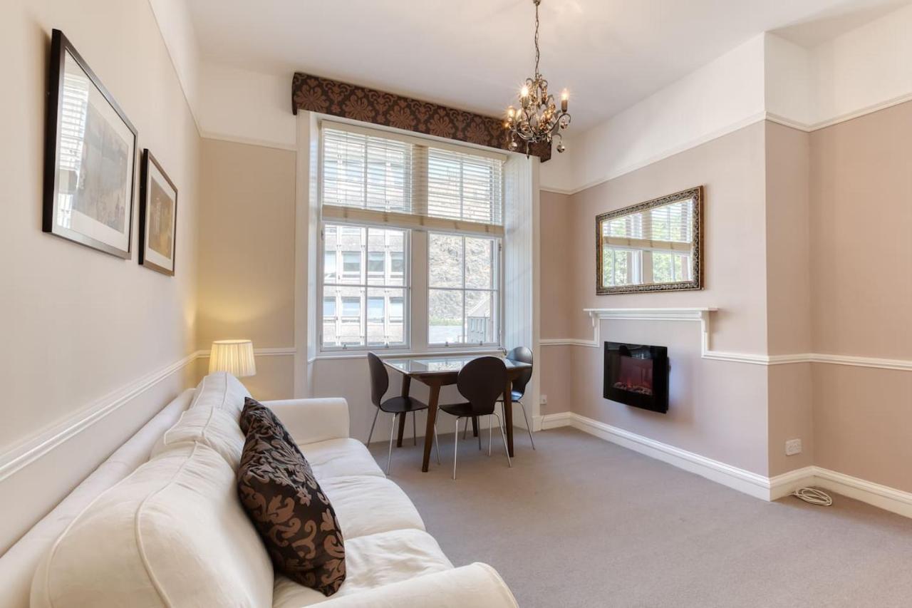 West Port - 2Br In The Heart Of The Old Town Just Off The Grassmarket Edimburgo Exterior foto